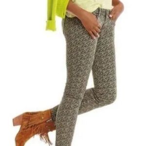 Cabi closet clear out! Ditsy Jeans, EUC, size 14.